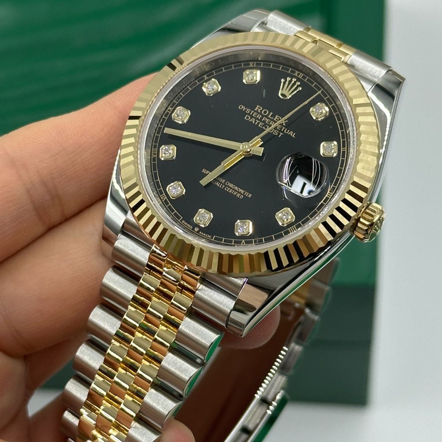 Rolex Datejust 41 126333 (Unknown (random serial)) - Black dial 41 mm Gold/Steel case (3/8)