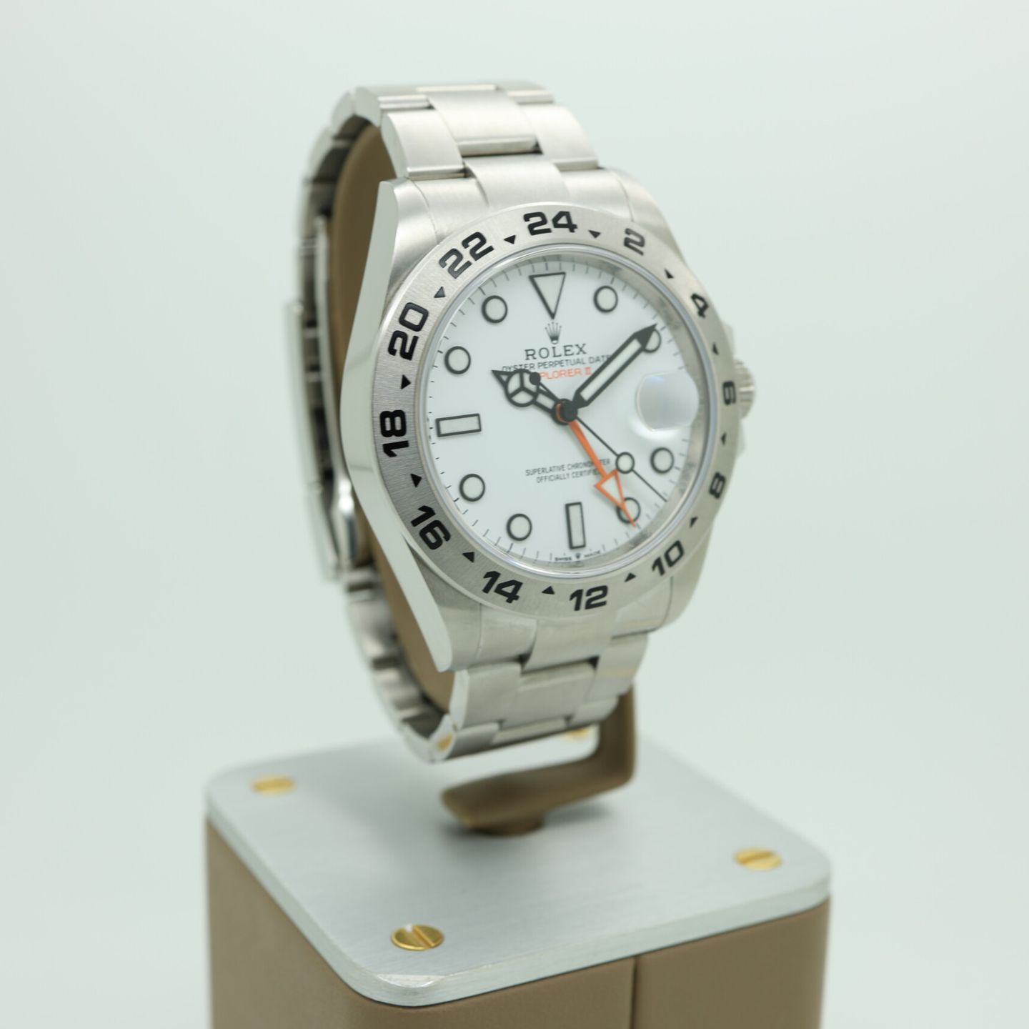 Rolex Explorer II 226570 (2021) - 42 mm Steel case (2/8)