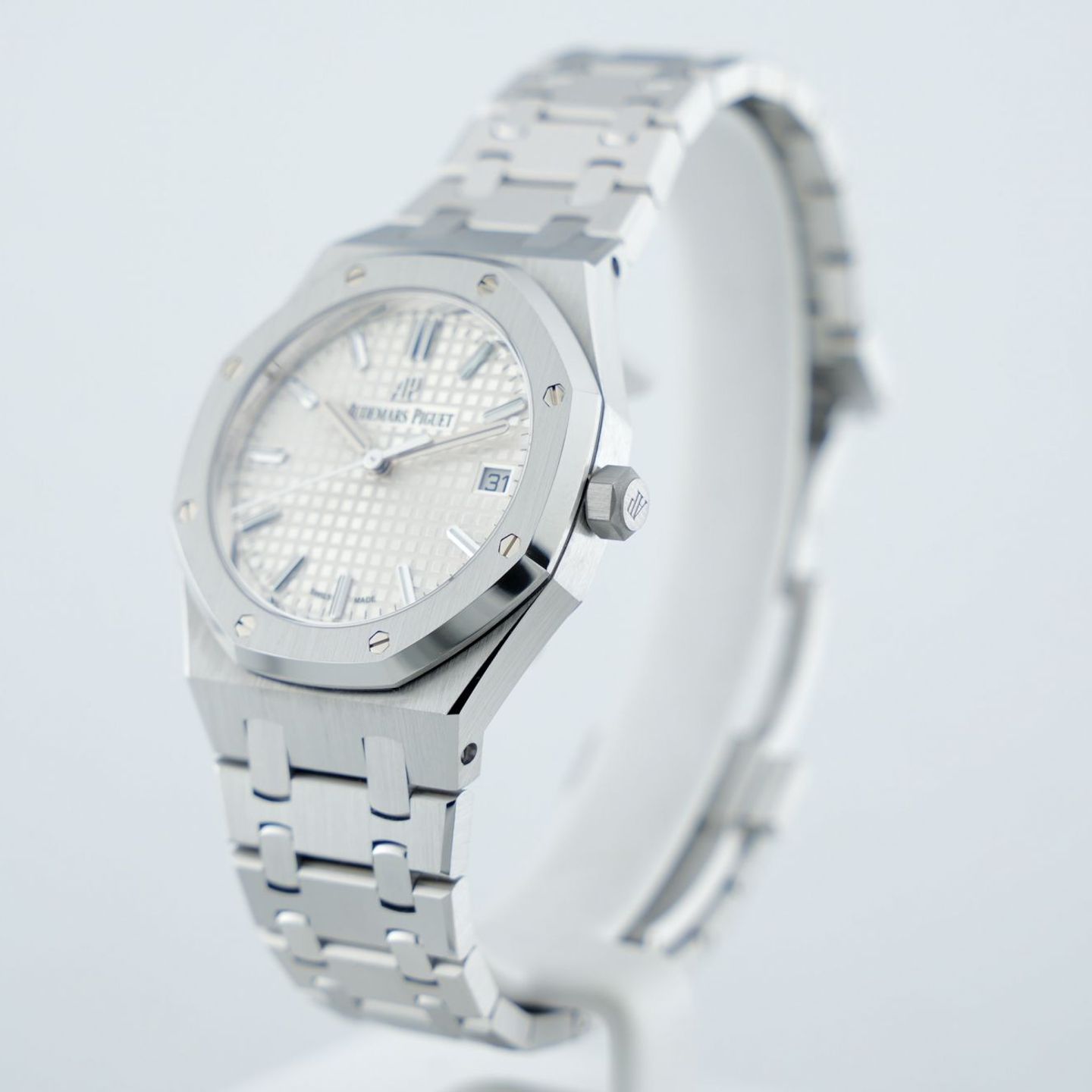 Audemars Piguet Royal Oak Selfwinding 77350ST.OO.1261ST.01 (2022) - Zilver wijzerplaat 33mm Staal (2/8)