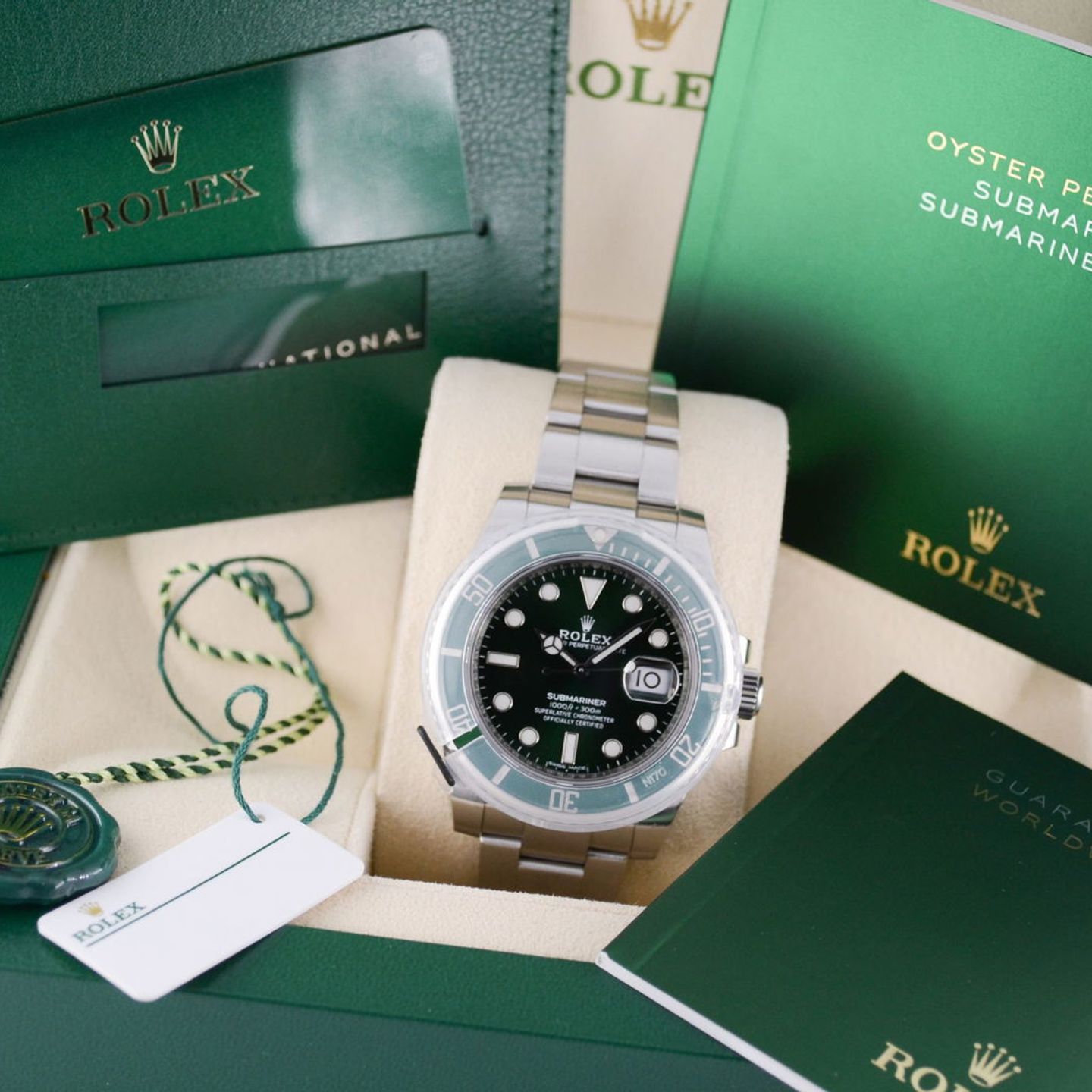 Rolex Submariner Date 116610LV (2020) - Green dial 40 mm Steel case (7/7)