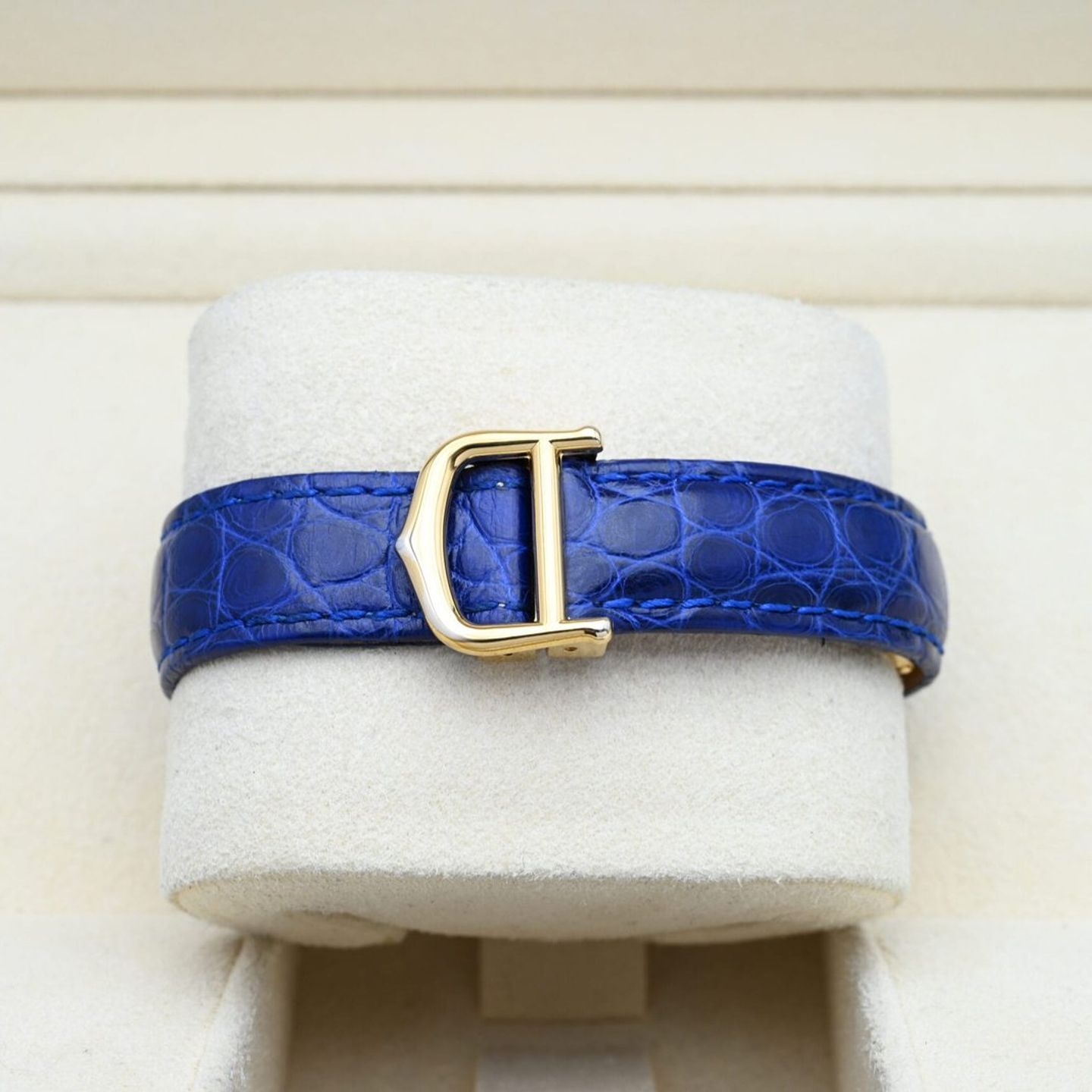 Unknown Unknown 839490 - (6/8)