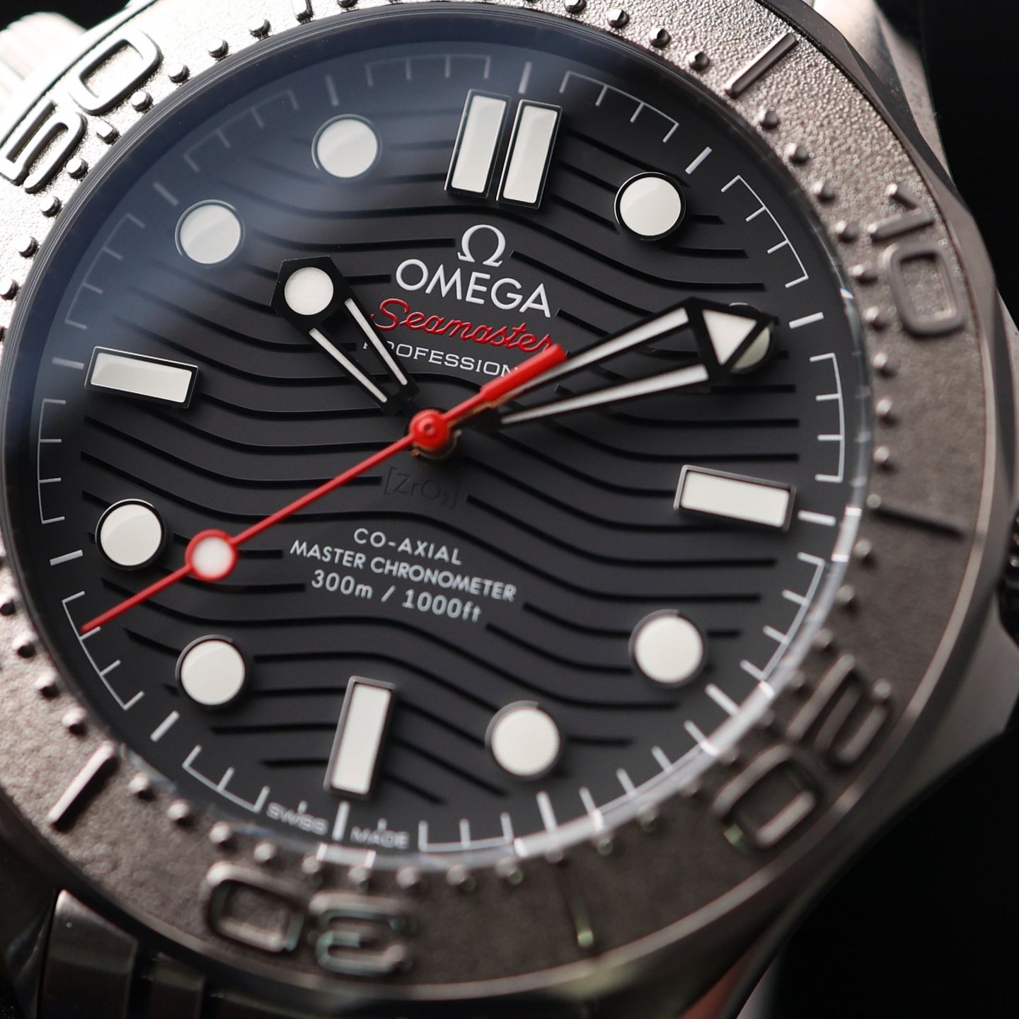 Omega Seamaster Diver 300 M 210.30.42.20.01.002 (2022) - Black dial 42 mm Steel case (2/3)