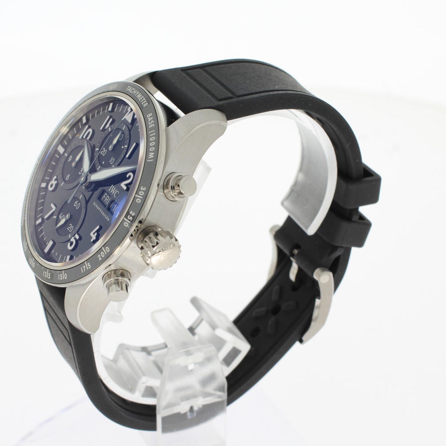 IWC Pilot Chronograph IW388305 (2025) - Black dial 43 mm Titanium case (3/5)