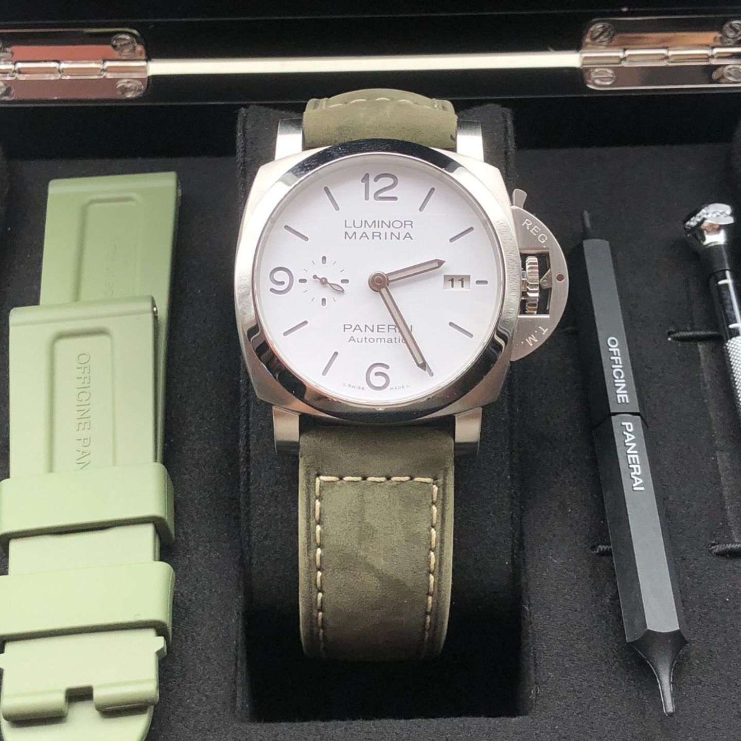 Panerai Luminor Marina PAM01314 (2023) - Wit wijzerplaat 44mm Staal (2/8)