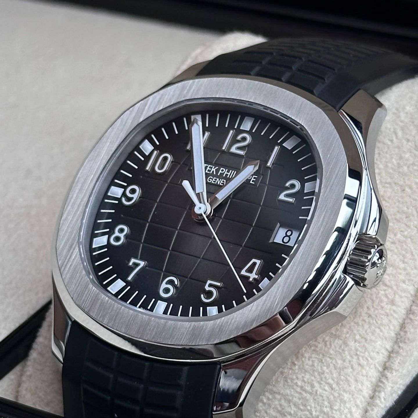 Patek Philippe Aquanaut 5167A-001 (2023) - Zwart wijzerplaat 40mm Staal (2/5)