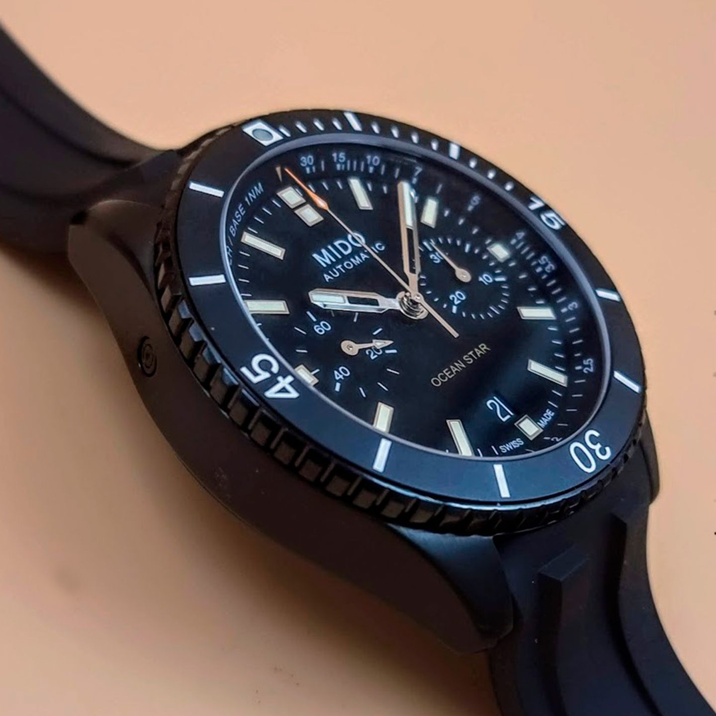 Mido Ocean Star M026.627.37.051.00 (2025) - Black dial 44 mm Steel case (4/8)