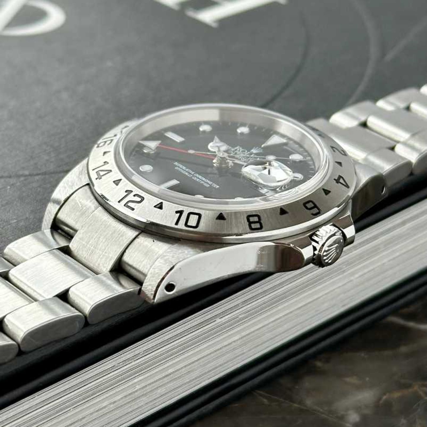 Rolex Explorer II 16570 - (7/8)