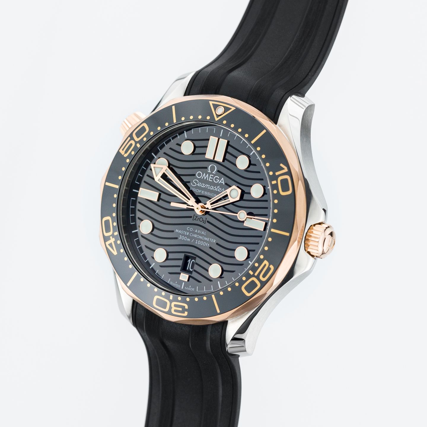 Omega Seamaster Diver 300 M 210.20.42.20.01.002 (2021) - Zwart wijzerplaat 42mm Goud/Staal (2/8)