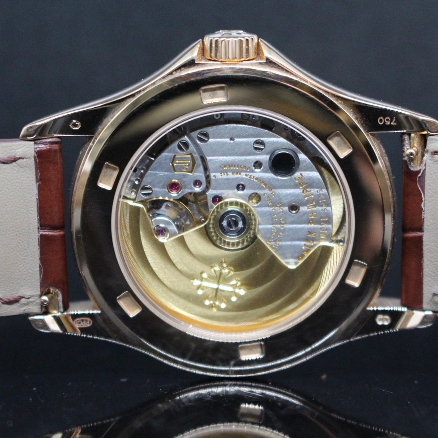 Patek Philippe Calatrava 5127R - (3/5)