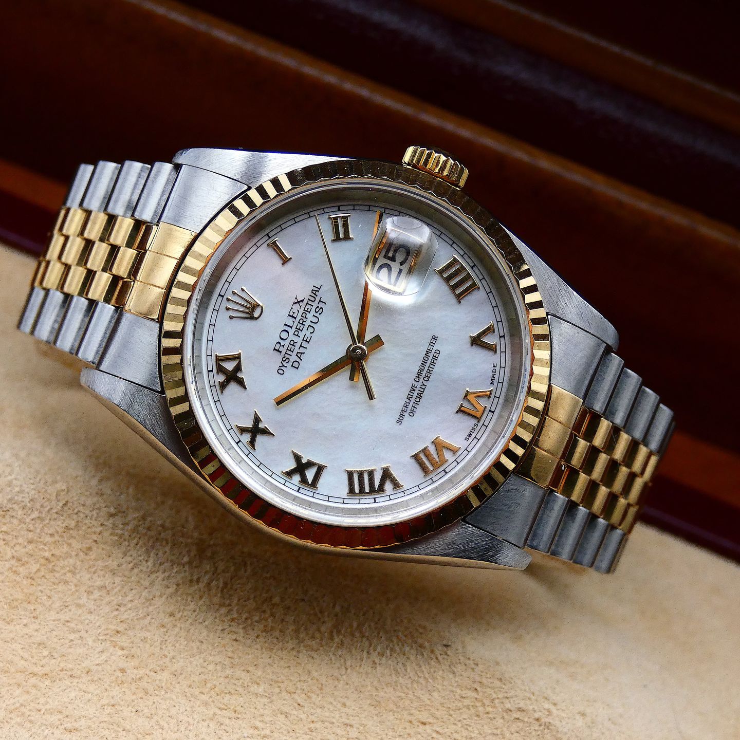 Rolex Datejust 36 16233 (2002) - White dial 36 mm Gold/Steel case (4/4)