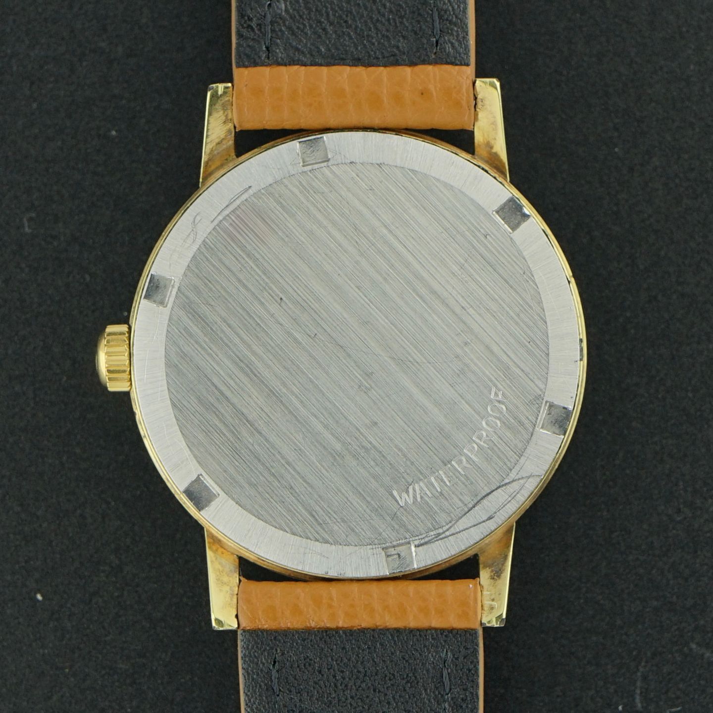 Omega Genève 136.070 - (3/8)