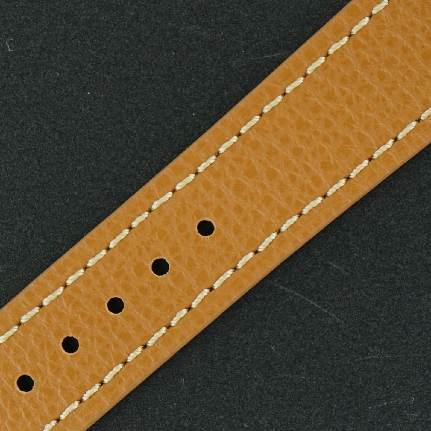 Omega Genève 136.070 - (6/8)