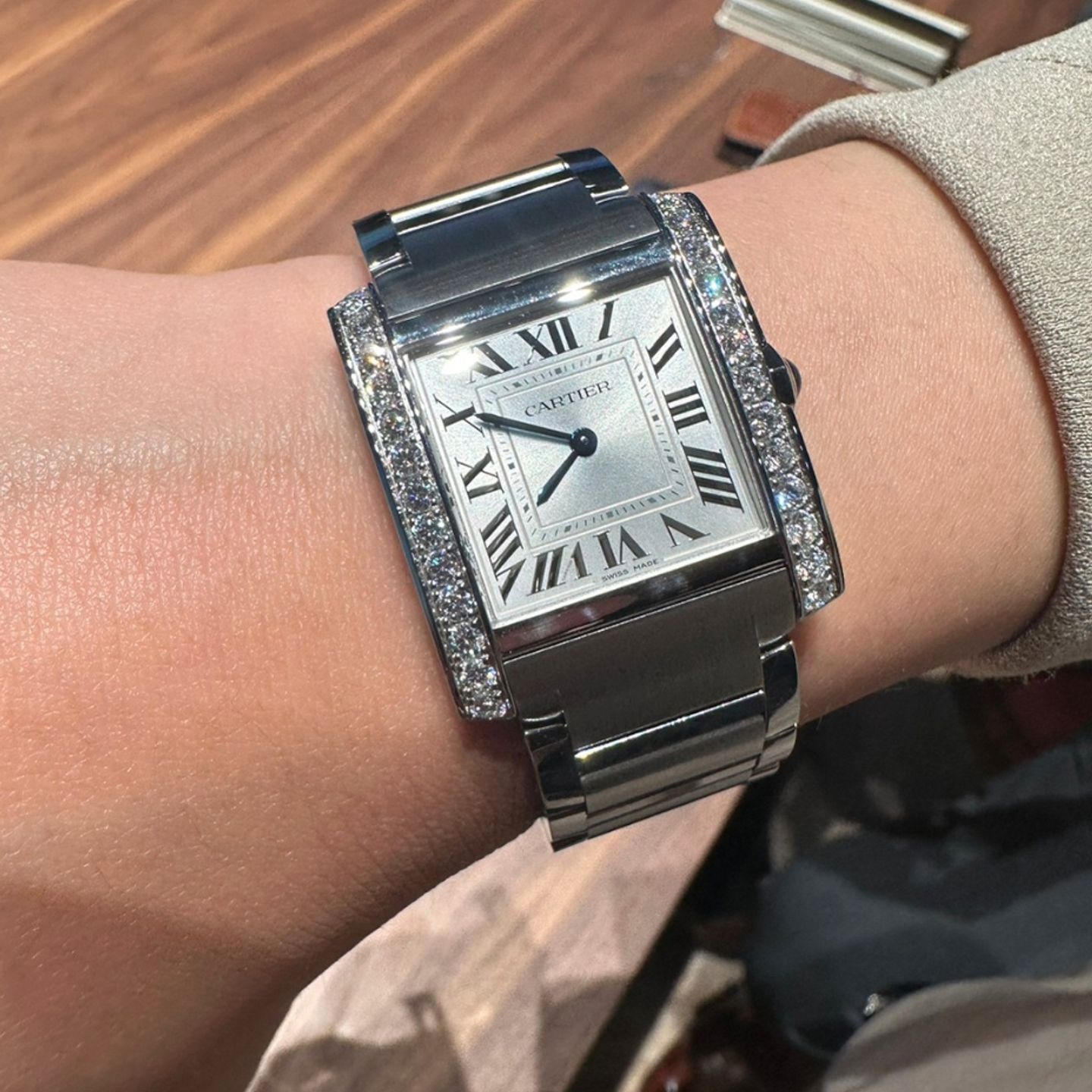 Cartier Tank Française W4TA0020 (2023) - Zilver wijzerplaat 26mm Staal (1/1)