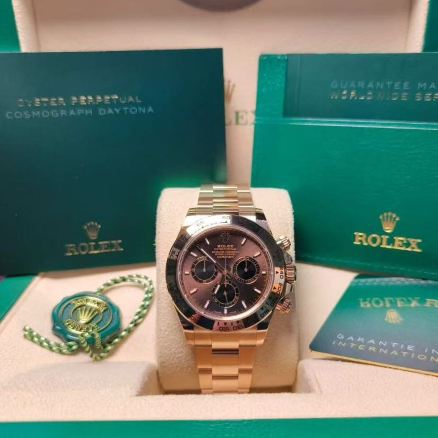 Rolex Daytona 126505 (2025) - Unknown dial 40 mm Rose Gold case (2/8)