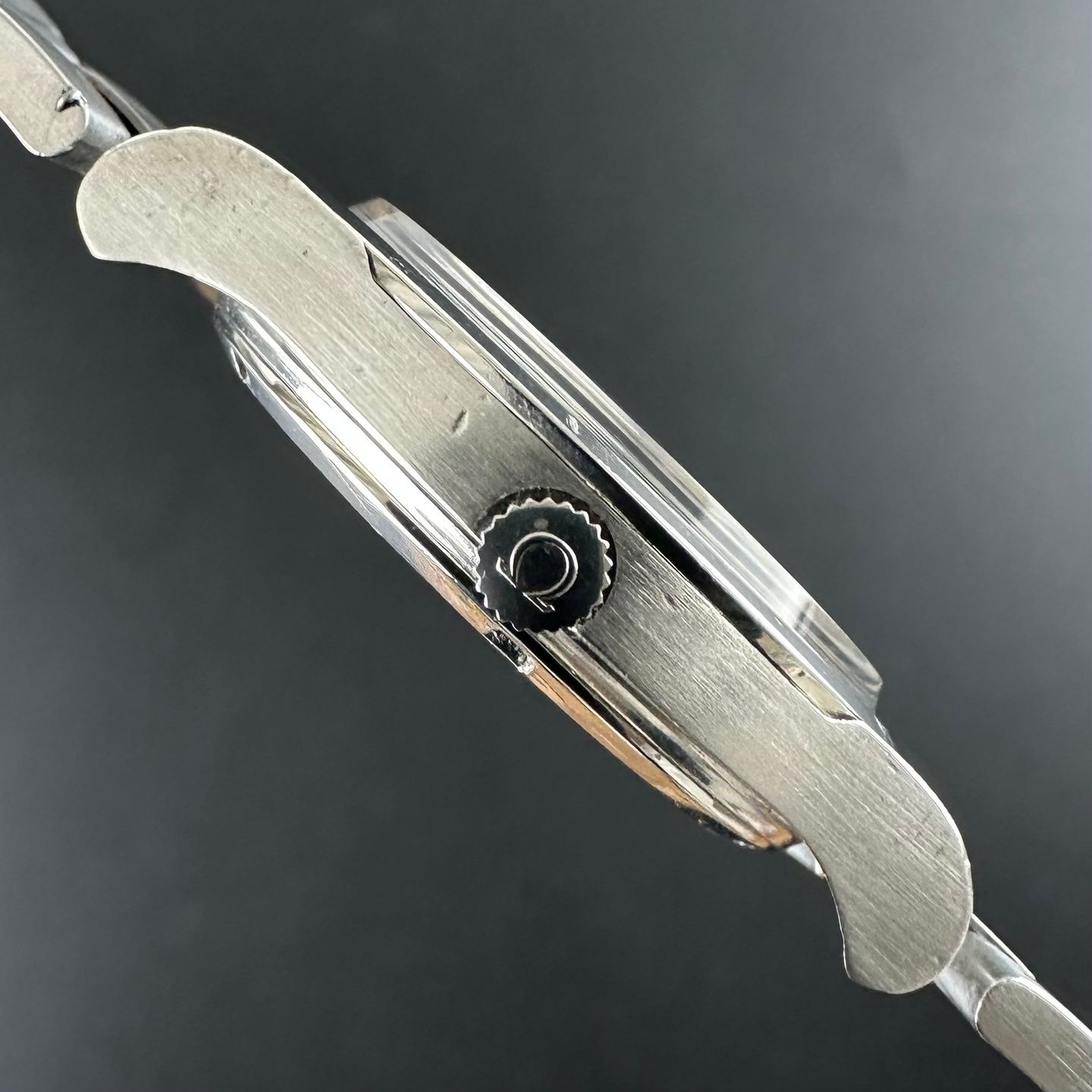 Omega Genève 136.0103 - (5/8)