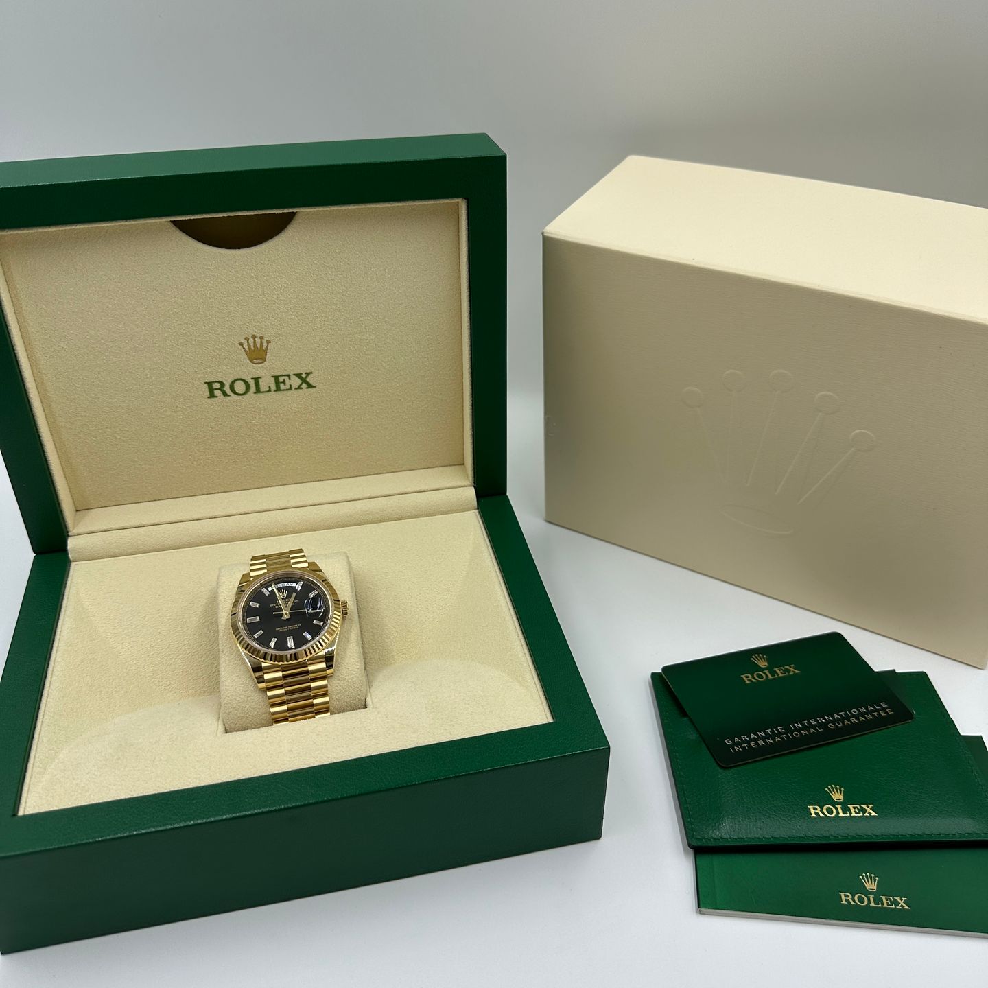 Rolex Day-Date 40 228238 (2024) - Zwart wijzerplaat 40mm Geelgoud (2/8)