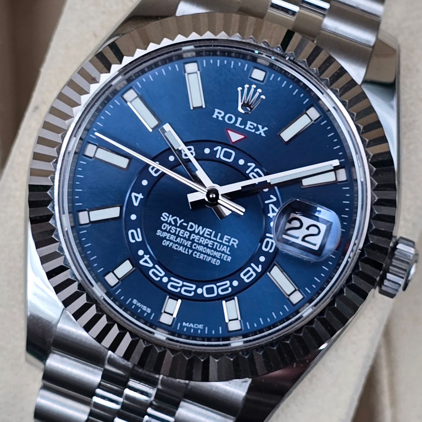 Rolex Sky-Dweller 326934 (2023) - Blue dial 42 mm Steel case (1/8)