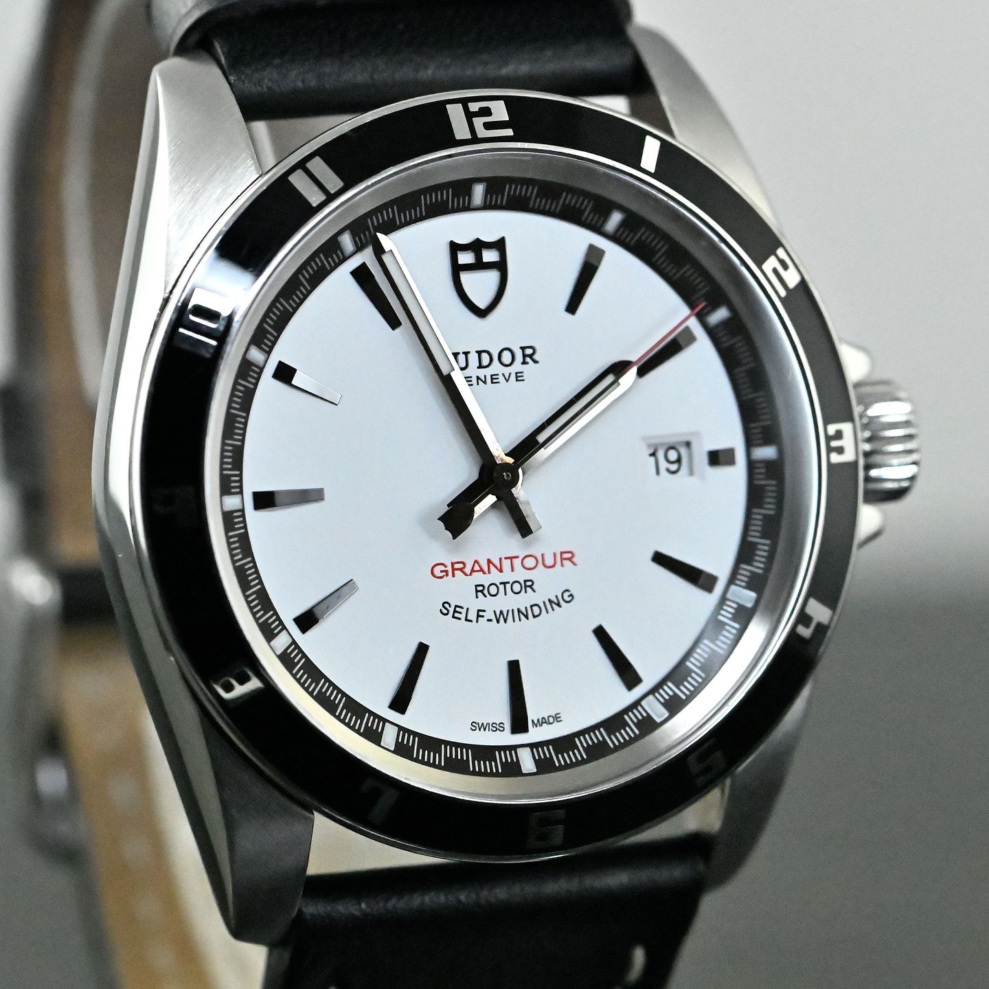 Tudor Grantour Date 20500N - (6/8)