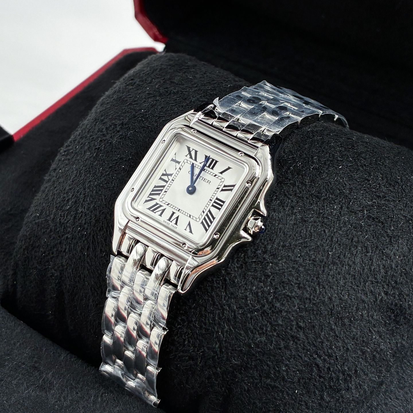 Cartier Panthère WSPN0015 (2025) - Silver dial 27 mm Steel case (4/6)