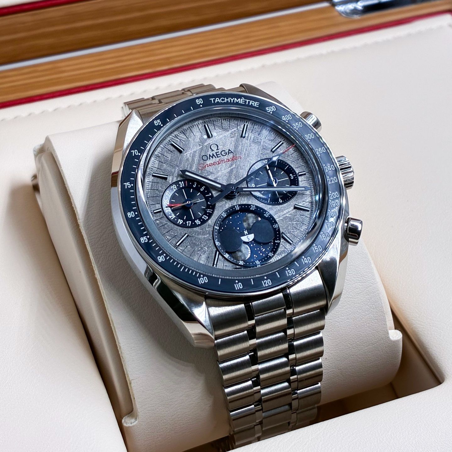 Omega Speedmaster Moonphase 304.30.43.52.06.001 - (2/8)