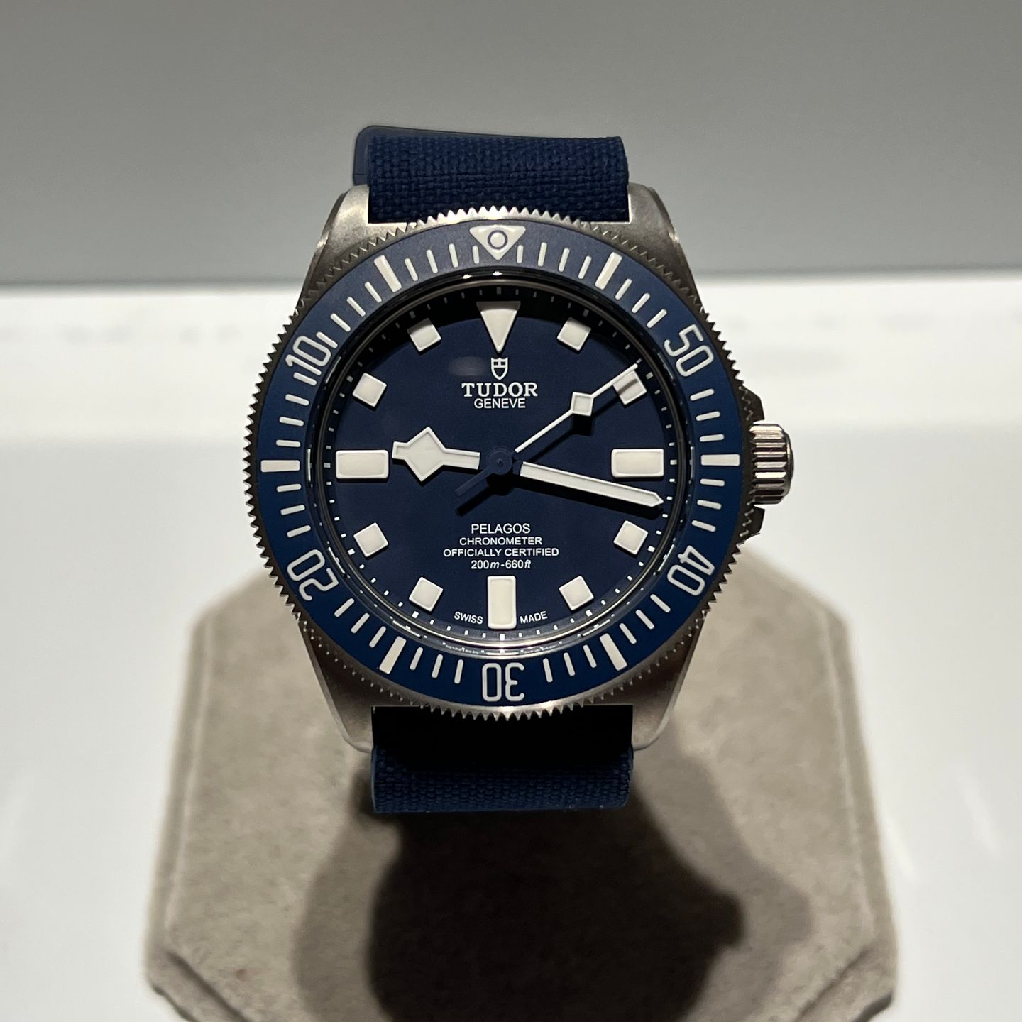 Tudor Pelagos 25707B/21 (2021) - Blue dial 42 mm Titanium case (2/8)
