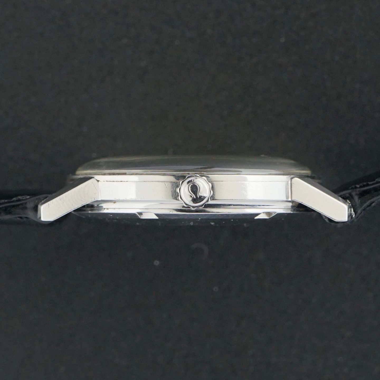 Omega Genève 165.002 - (6/8)