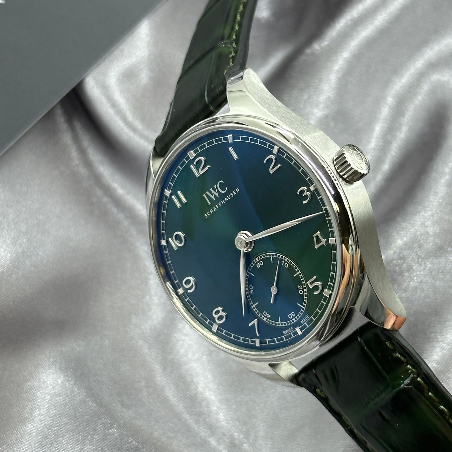 IWC Portuguese IW358310 (2024) - Groen wijzerplaat 40mm Staal (3/8)