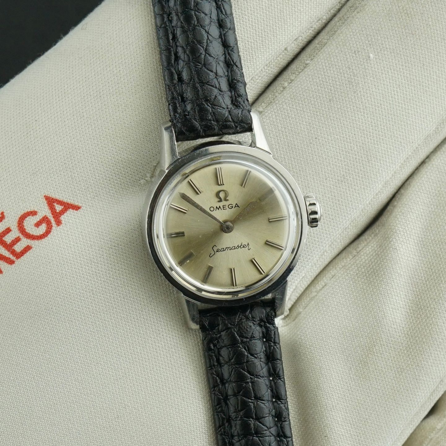 Omega Seamaster 11074 (1962) - Wit wijzerplaat 21mm Staal (2/8)