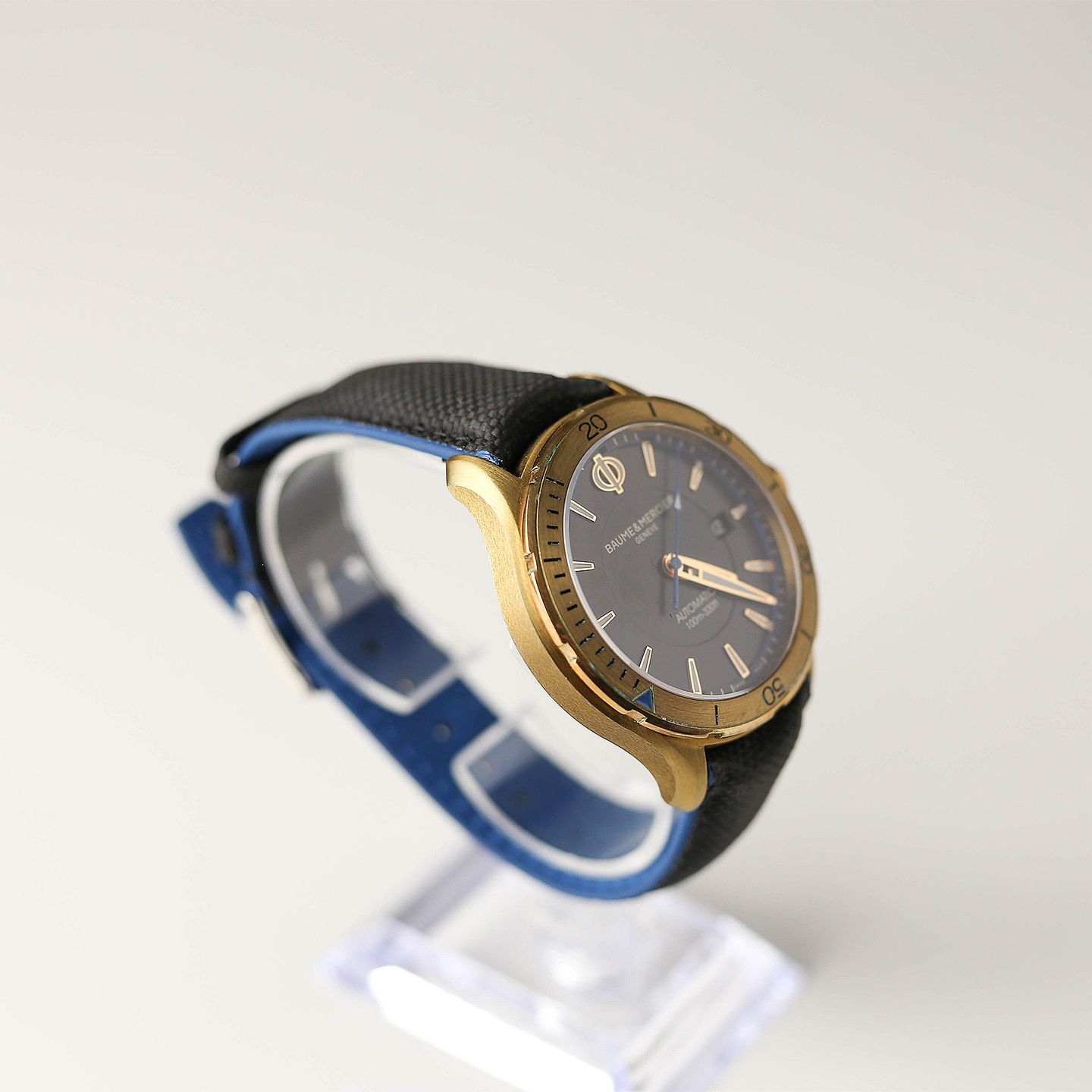 Baume & Mercier Clifton M0A10500 (2022) - Black dial 42 mm Bronze case (4/4)
