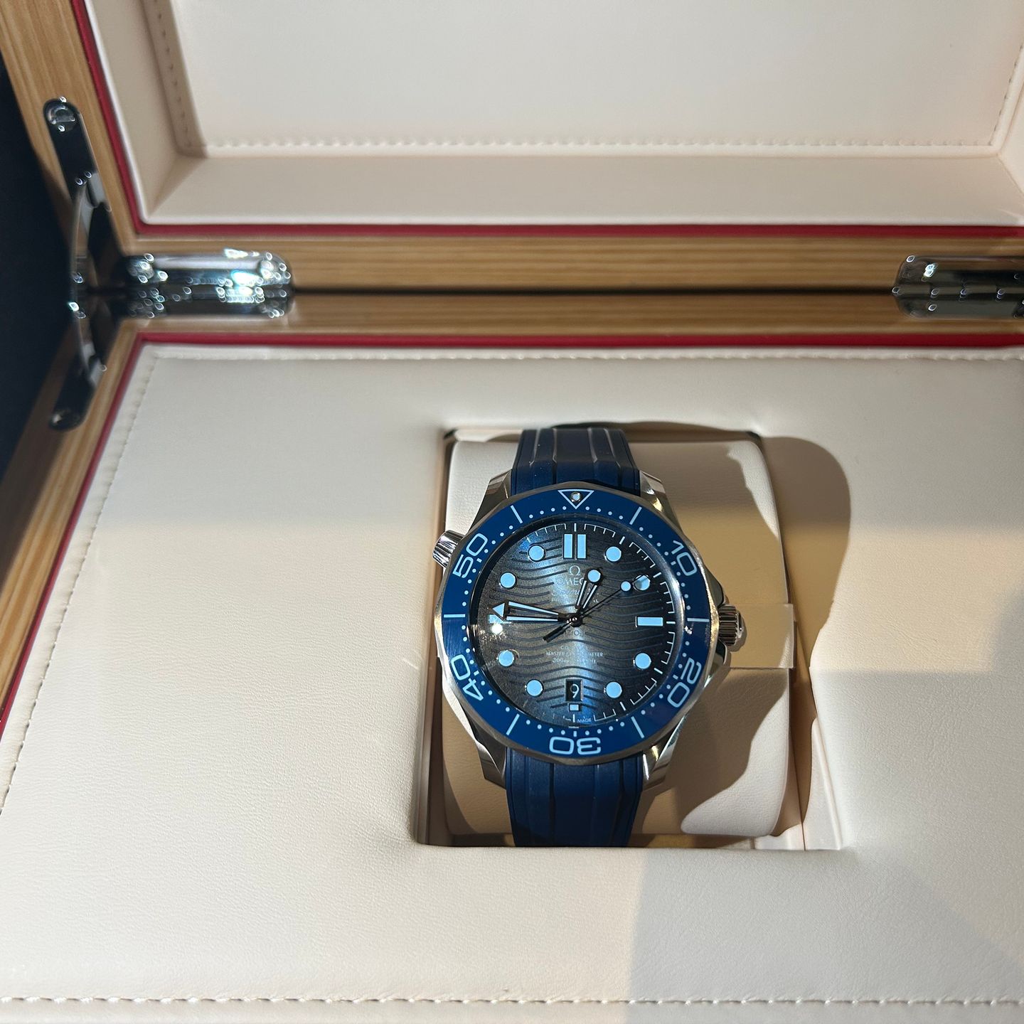 Omega Seamaster Diver 300 M 210.32.42.20.03.002 (2024) - Blue dial 42 mm Steel case (1/8)