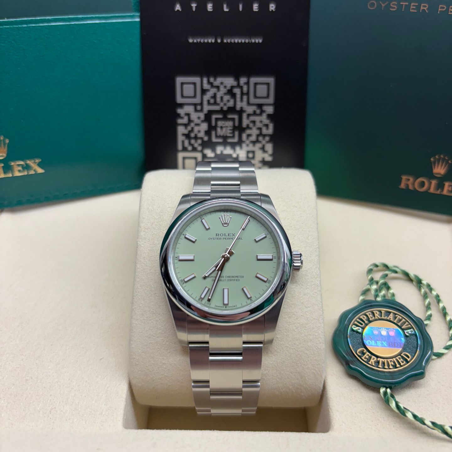 Rolex Oyster Perpetual 34 124200 (2025) - Green dial 34 mm Steel case (2/8)