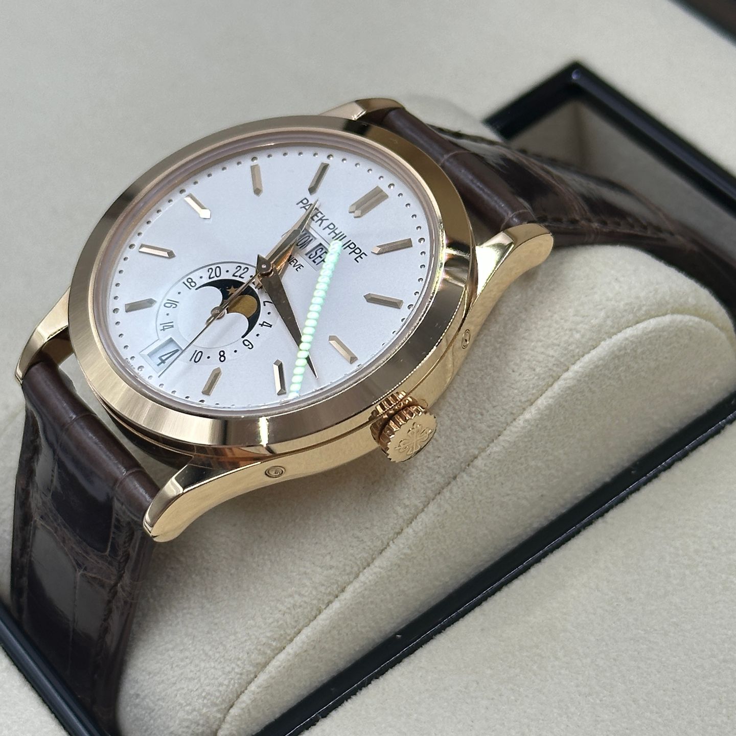 Patek Philippe Annual Calendar 5396R-011 - (5/8)