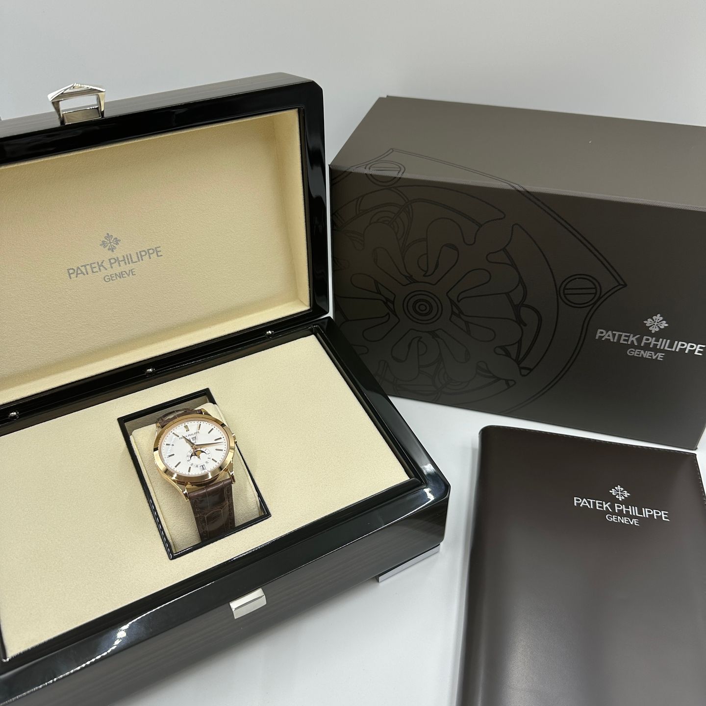 Patek Philippe Annual Calendar 5396R-011 - (2/8)