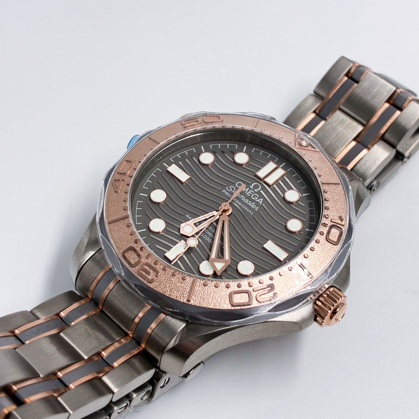 Omega Seamaster Diver 300 M 210.60.42.20.99.001 - (2/4)