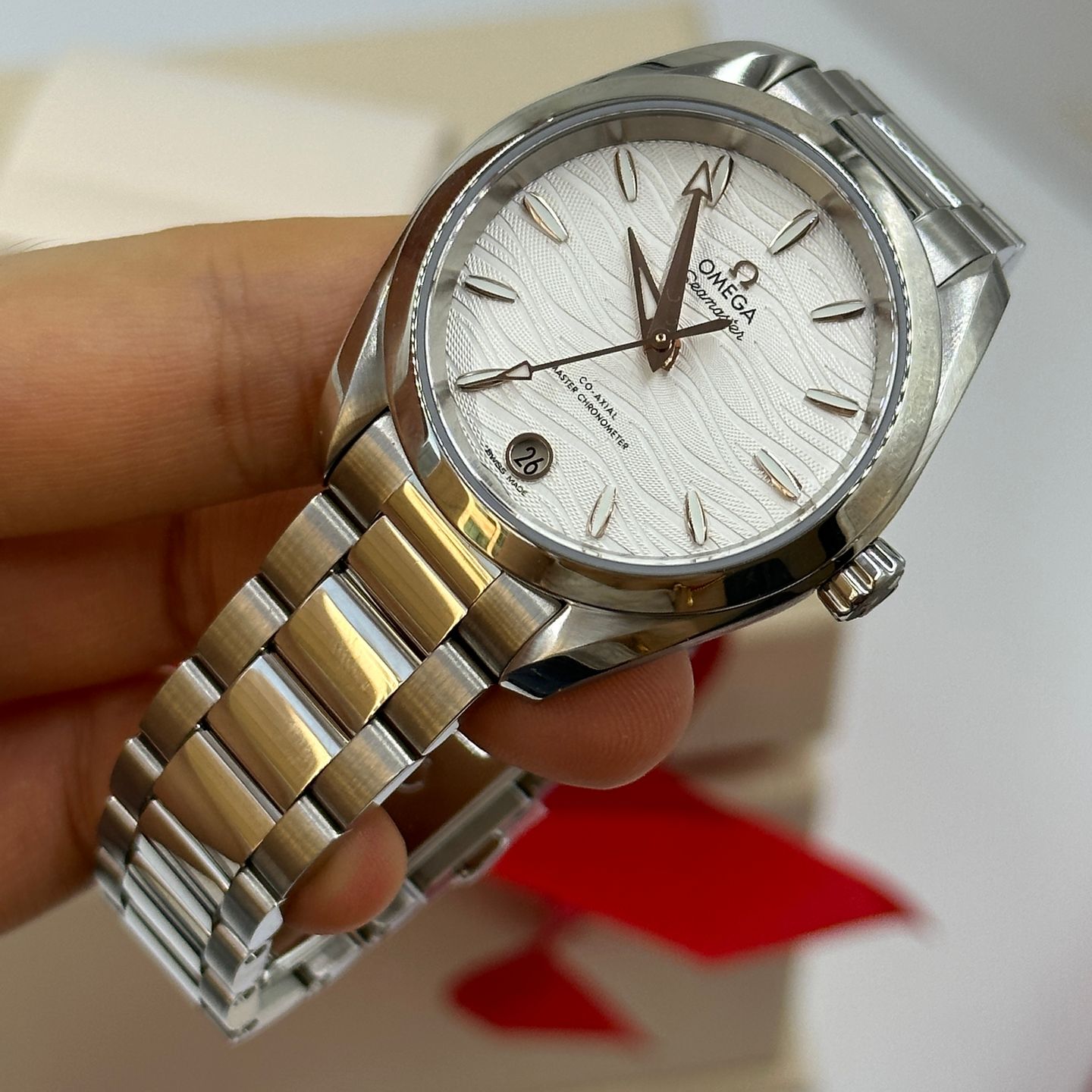 Omega Seamaster Aqua Terra 220.10.34.20.02.001 (2024) - Silver dial 34 mm Steel case (7/8)