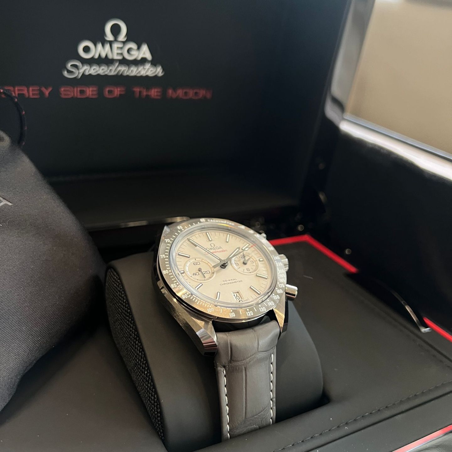 Omega Speedmaster Professional Moonwatch 311.93.44.51.99.002 (2023) - Grey dial 44 mm Ceramic case (3/8)