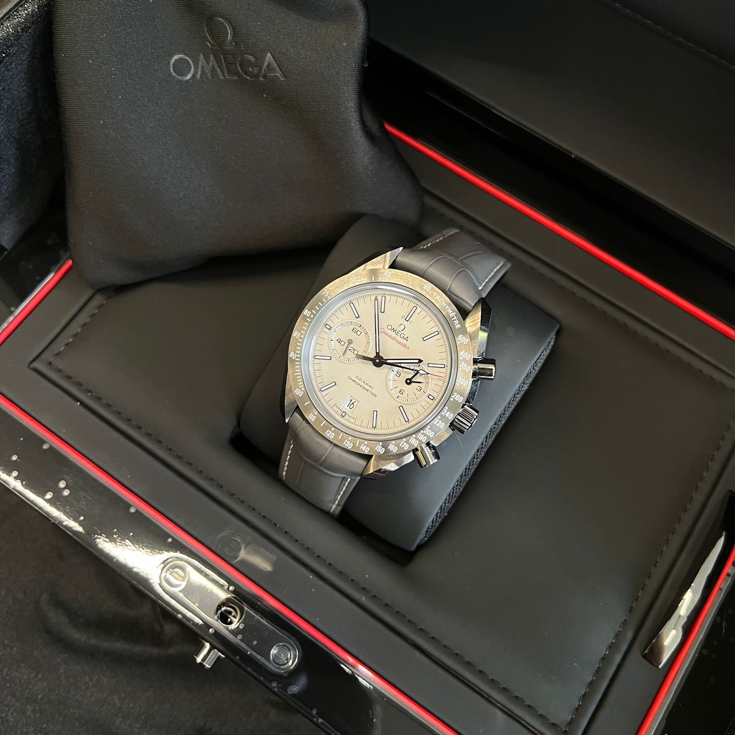Omega Speedmaster Professional Moonwatch 311.93.44.51.99.002 (2023) - Grey dial 44 mm Ceramic case (5/8)