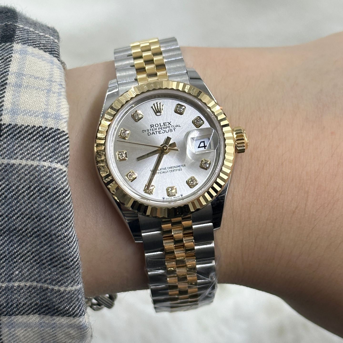 Rolex Lady-Datejust 279173 (2023) - Silver dial 28 mm Gold/Steel case (8/8)