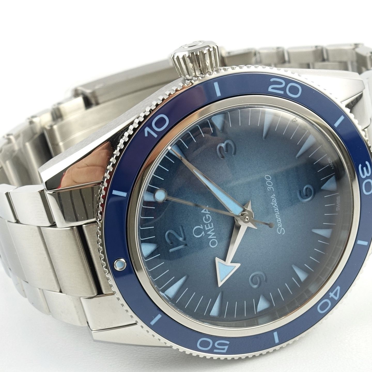 Omega Seamaster 300 234.30.41.21.03.002 - (4/8)