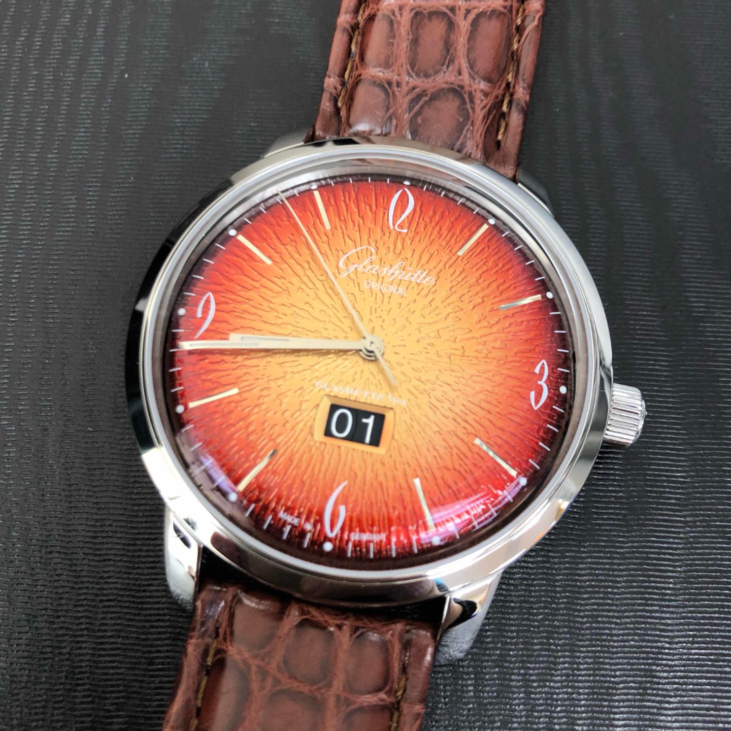 Glashütte Original Sixties Panorama Date 2-39-47-09-02-04 (2023) - Orange dial 42 mm Steel case (1/1)