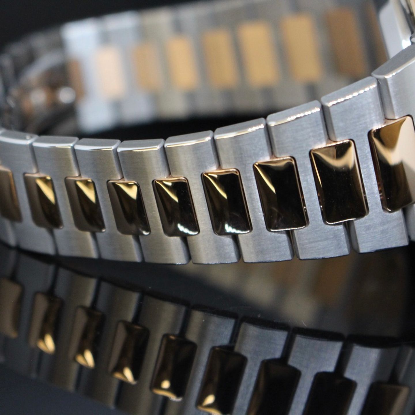 Patek Philippe Nautilus 5980/1AR-001 (2020) - Blue dial 41 mm Steel case (6/6)