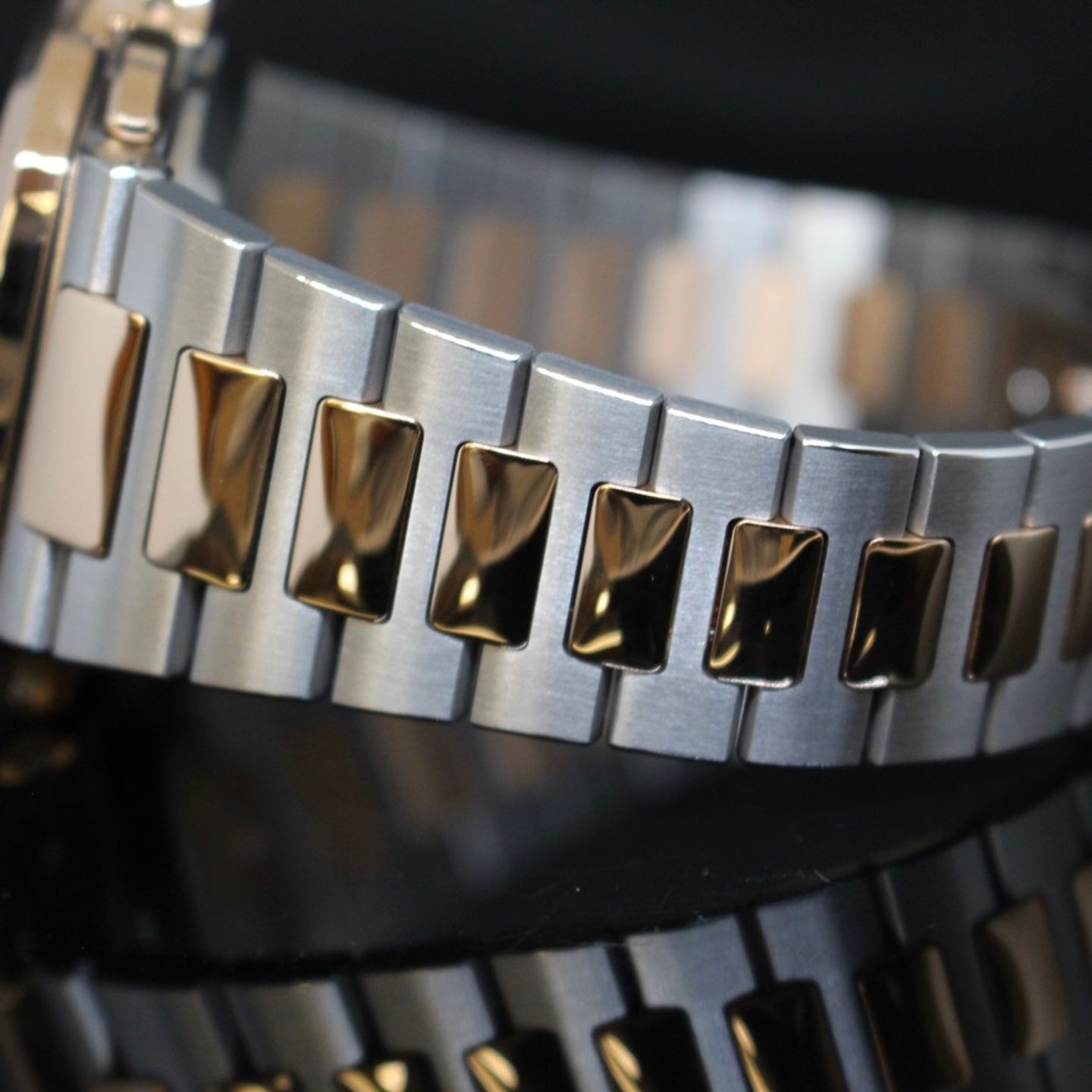 Patek Philippe Nautilus 5980/1AR-001 (2020) - Blue dial 41 mm Steel case (3/6)