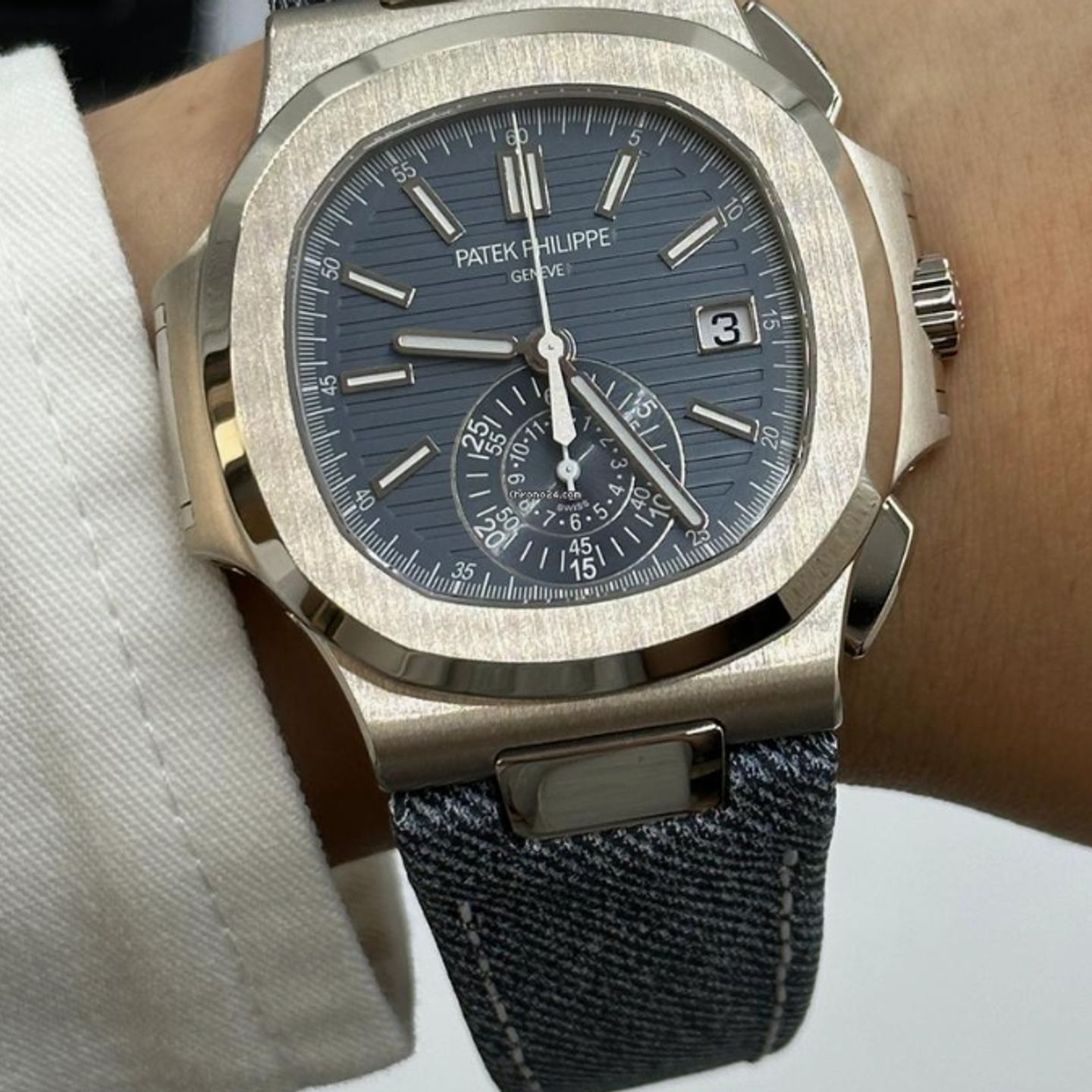 Patek Philippe Nautilus 5980/60G-001 - (1/3)