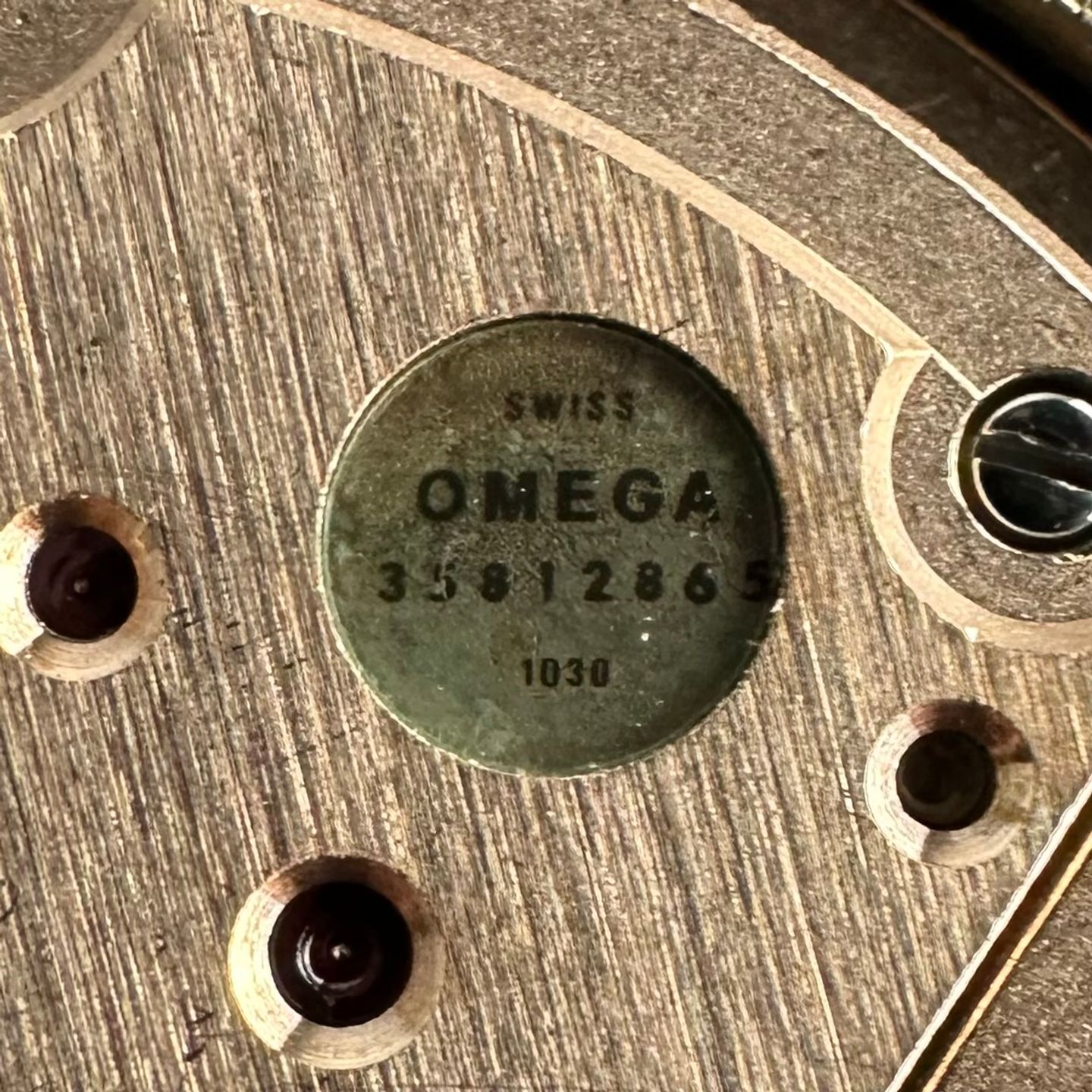 Omega Genève 136.0103 - (4/8)