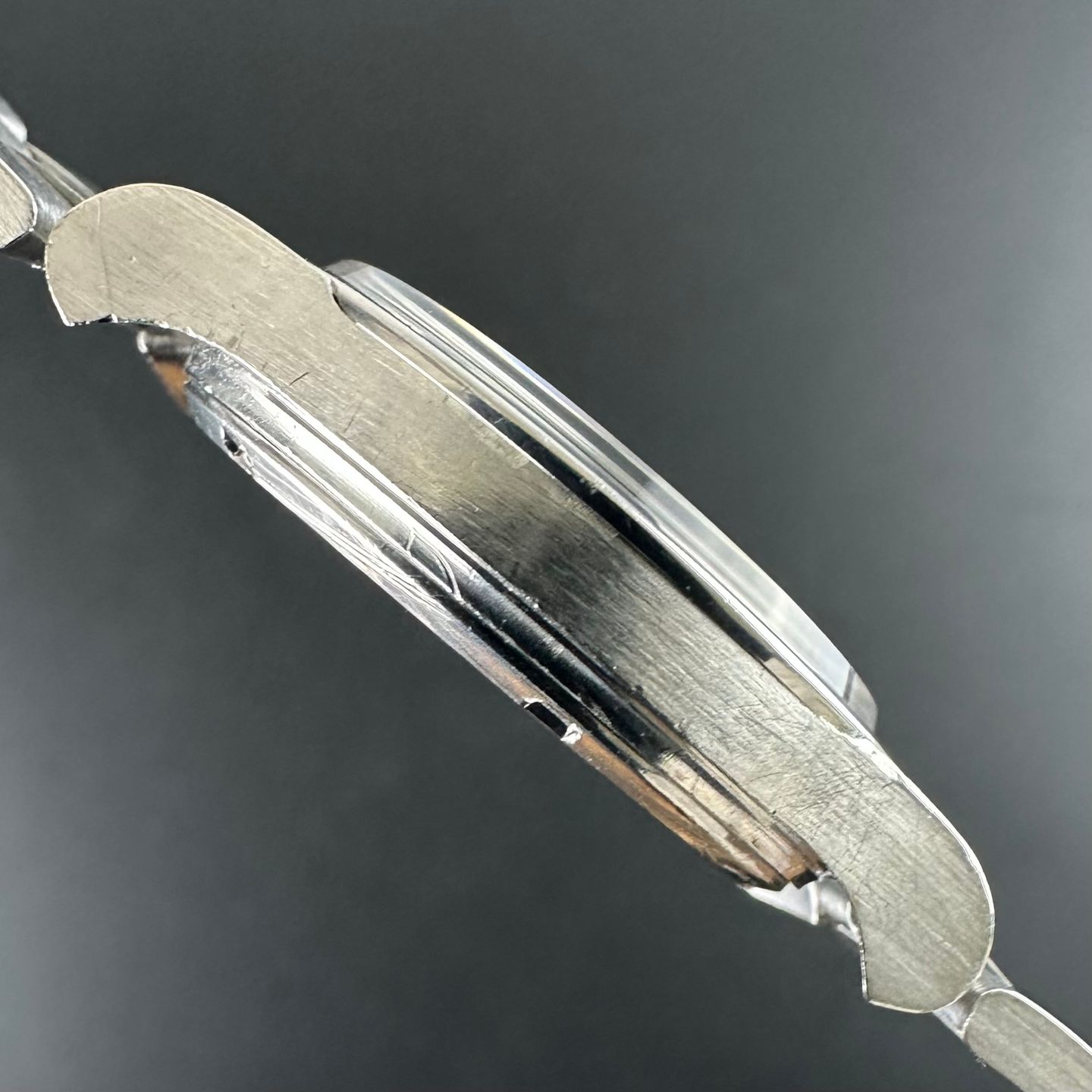 Omega Genève 136.0103 - (6/8)