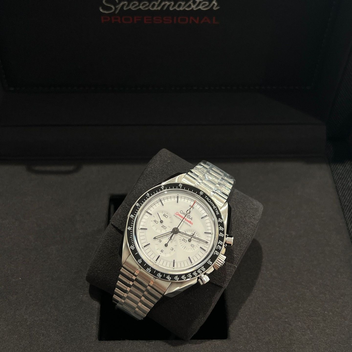 Omega Speedmaster Professional Moonwatch 310.30.42.50.04.001 - (2/6)