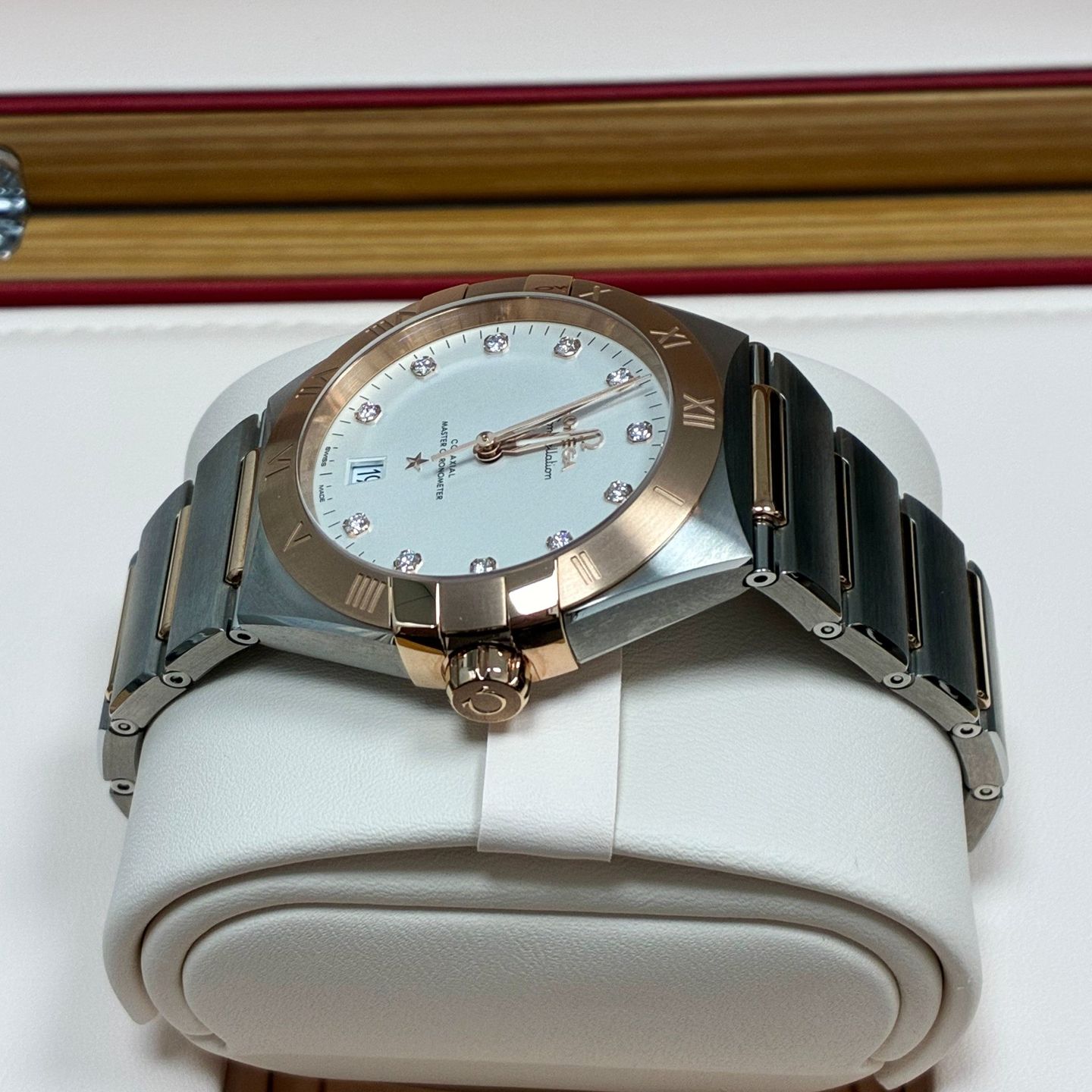 Omega Constellation 131.20.39.20.52.001 (2024) - Silver dial 39 mm Steel case (5/6)