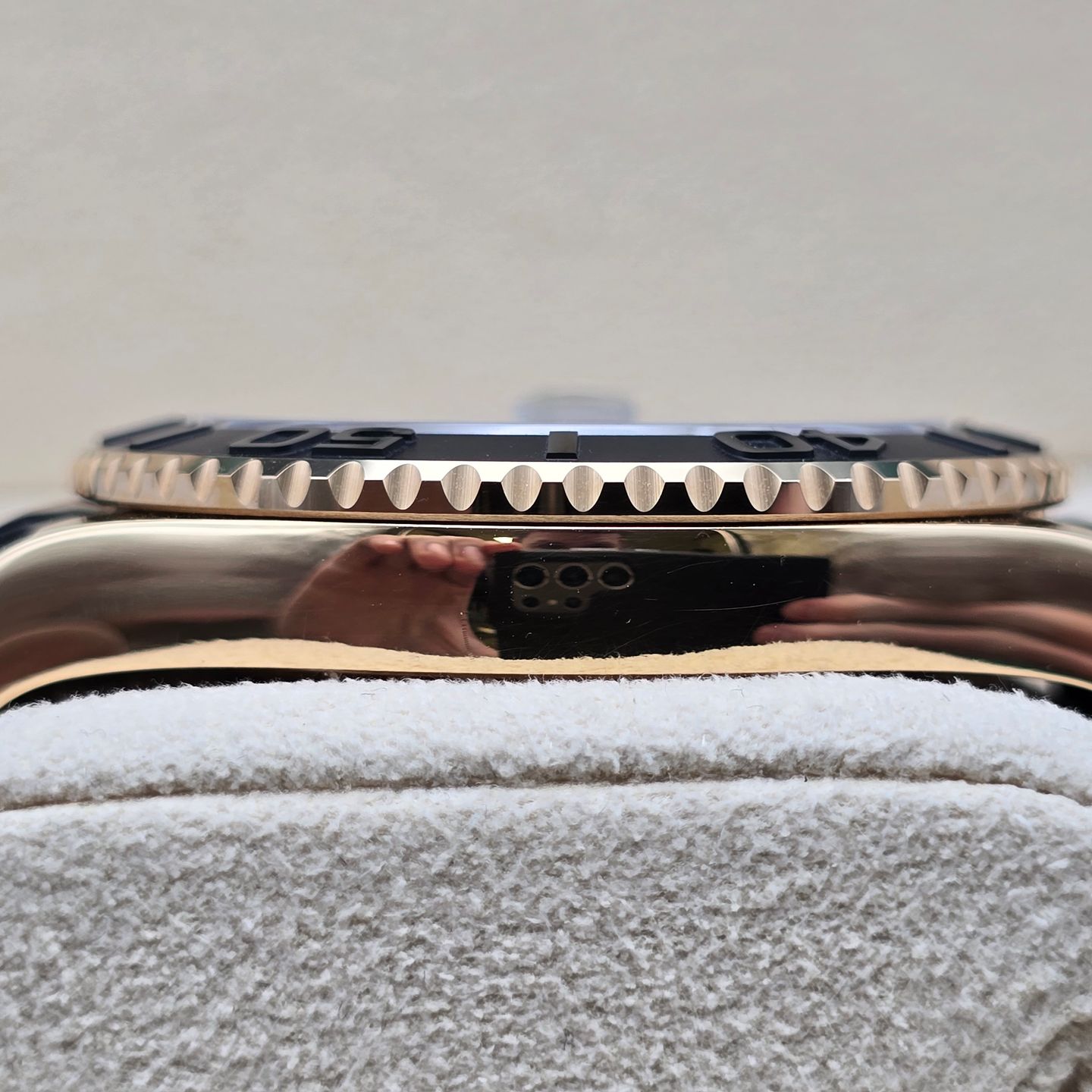 Rolex Yacht-Master 42 226658 (2023) - Black dial 42 mm Yellow Gold case (5/8)