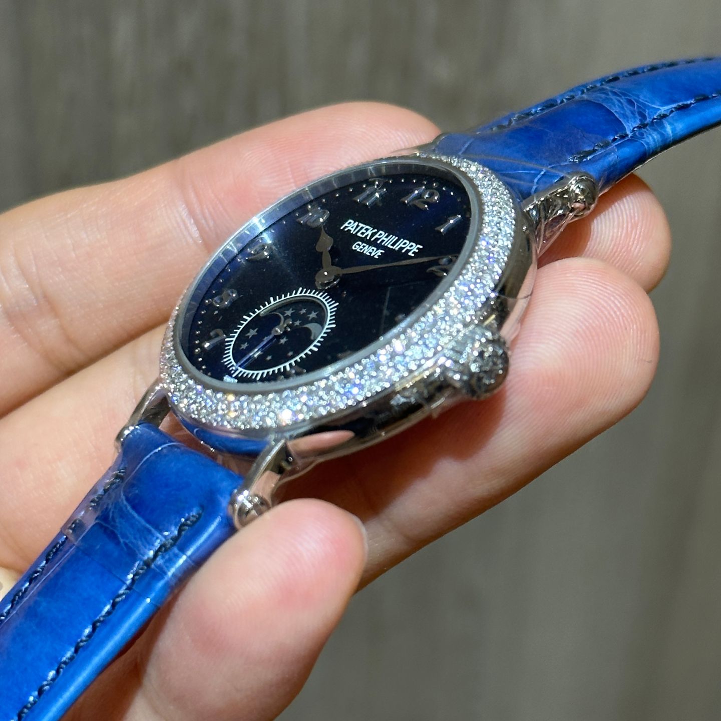 Patek Philippe Complications 7121/200G-001 (2023) - Blauw wijzerplaat 33mm Witgoud (6/6)