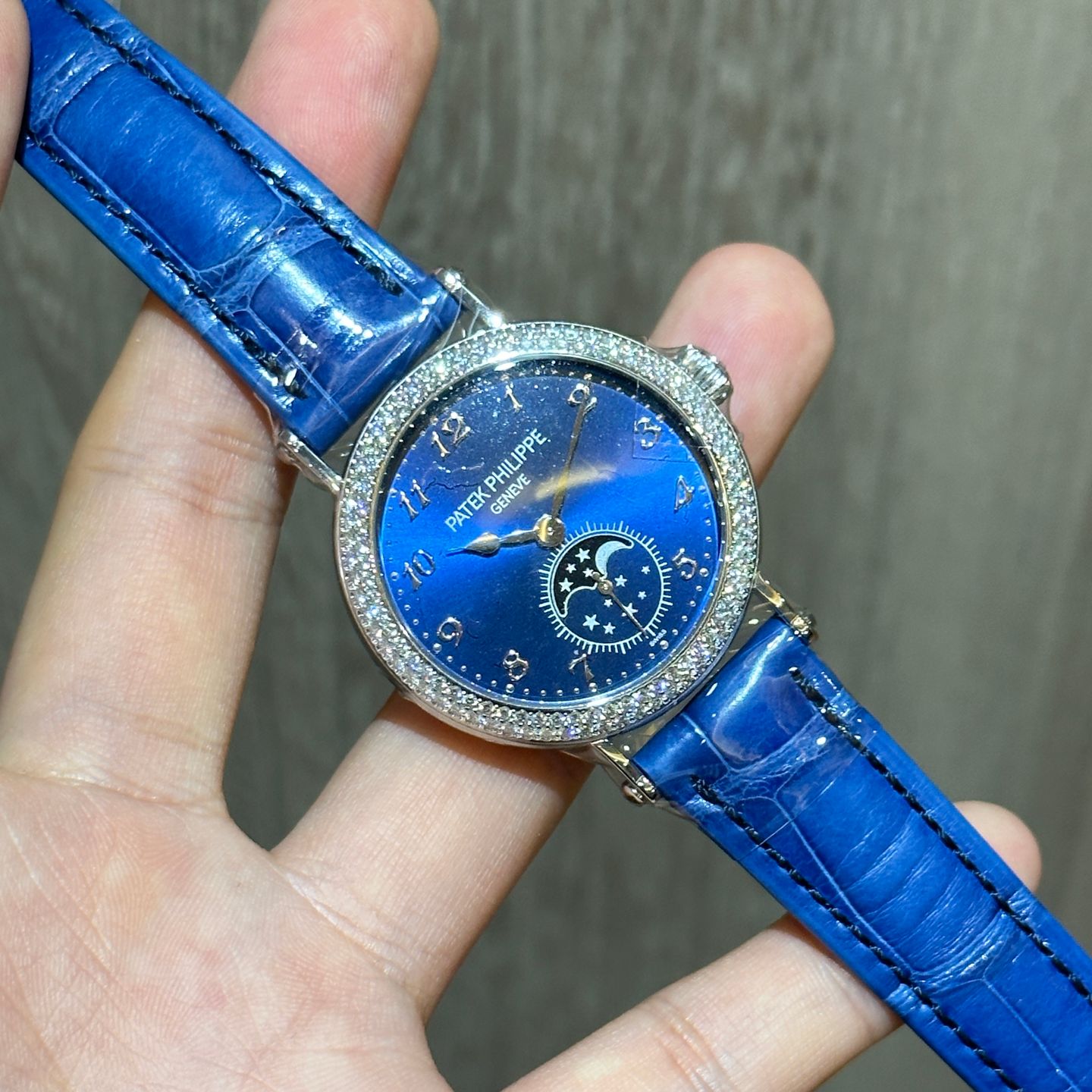 Patek Philippe Complications 7121/200G-001 (2023) - Blauw wijzerplaat 33mm Witgoud (5/6)